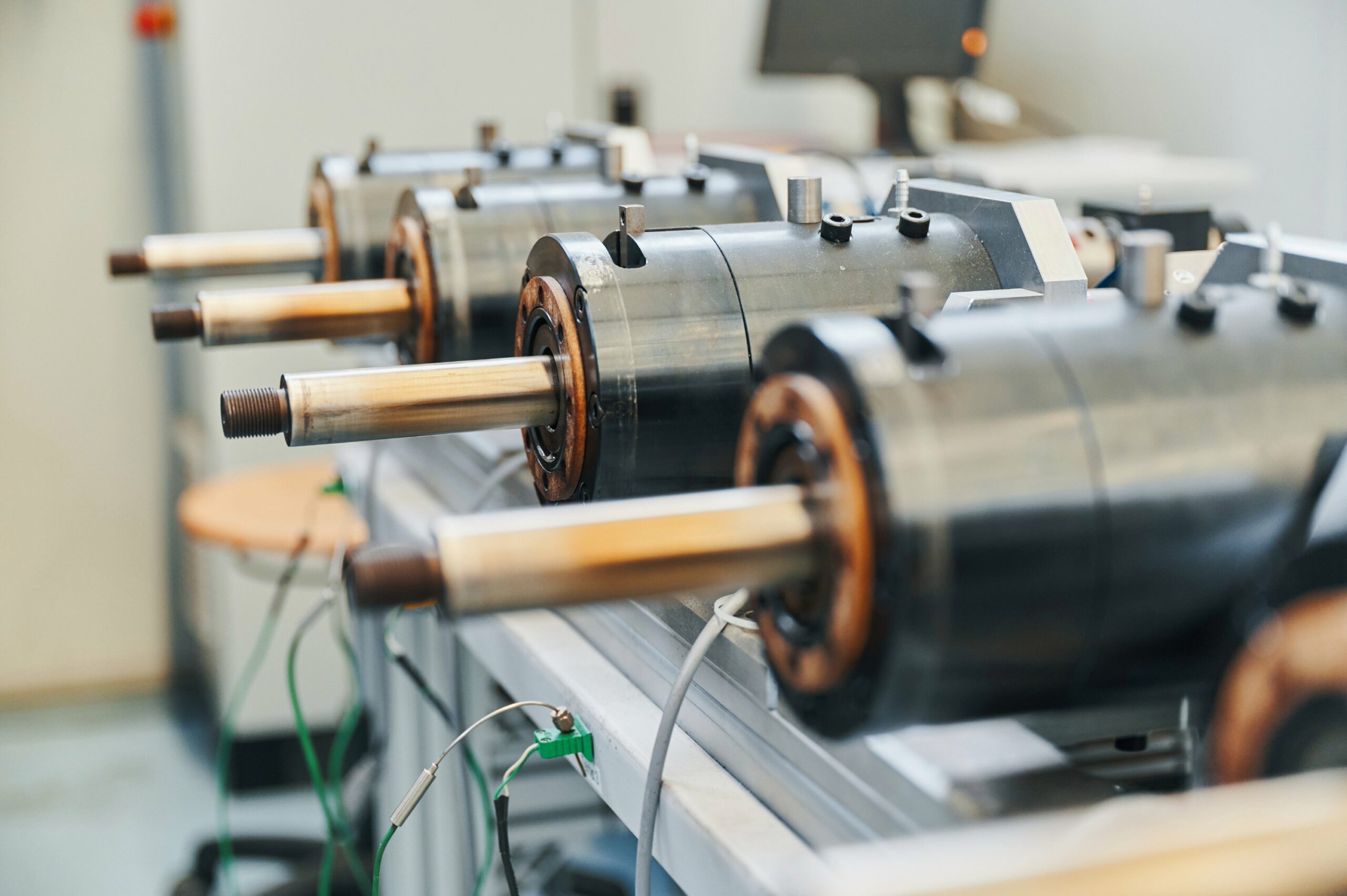 Multi-Station Roller Bearing Test Rig - Tribology Mannheim